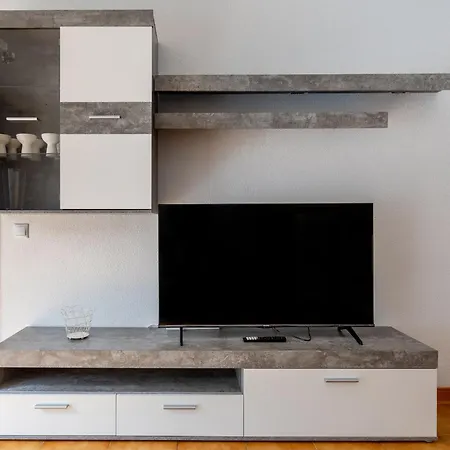 Royal Park Torviscas Beach Apartment *